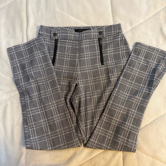 BCBGMAXAZRIA Black and White Plaid Trouser - XS - Picture 3 of 8
